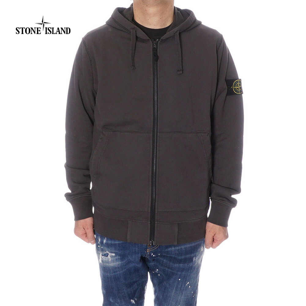 ブランドSTONE ISLANDストーンアイランド品番801564251カラーV0065(ダークグレー)仕様左腕ブランドロゴワッペン付き素材コットン100%(スウェット素材)生産国TURKEY着用サイズL付属品商品タグ・サイズは外寸になります。スタッフが手作業で測っている為、多少の誤差がある場合がございます。・定番商品の場合、年度により多少の色味や仕様が異なる場合があります。・複数店舗にて在庫の共有をしている為、ご注文が重なった場合に在庫切れとなる場合がございます。・ご使用環境により画面上の色と実物の色が若干異なる場合がございます。・その他、お買い物についてのご注意はストアガイドをご覧ください。サイズ(cm)胸囲着丈袖丈肩幅S104646341M110666443L114696644XL120706747着用者身長体重胸囲袖丈肩幅ウエストヒップ172679661437892ブランド：STONE ISLAND(ストーンアイランド)/品番：801564251/カラー：V0065(ダークグレー)/仕様：左腕ブランドロゴワッペン付き/素材：コットン100%(スウェット素材)/生産国：TURKEY/付属品：商品タグ/サイズ(cm)S胸囲:104 / 着丈:64 / 袖丈:63 / 肩幅:41M胸囲:110 / 着丈:66 / 袖丈:64 / 肩幅:43L胸囲:114 / 着丈:69 / 袖丈:66 / 肩幅:44XL胸囲:120 / 着丈:70 / 袖丈:67 / 肩幅:47着用者身長:172 / 体重:67 / 胸囲:96 / 袖丈:61 / 肩幅:43 / ウエスト:78 / ヒップ:92着用サイズL/