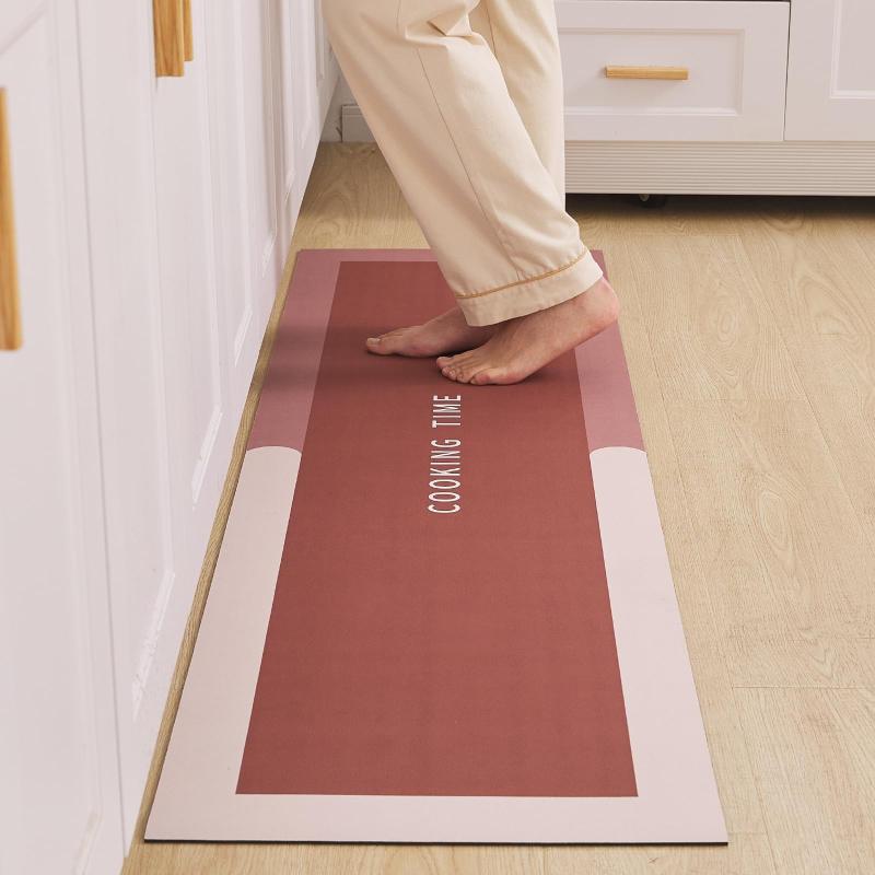 Kitchen Mats - キッチンマット 拭ける 洗える 床保護マット 吸水速乾防汚 台所 マット フロアマット 滑り止め加工 ずれない 転倒防止 クッション性 お手入れ簡単 （レッド）