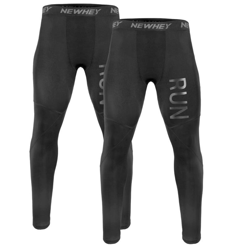 [NEWHEY] スポーツタイツ 2枚セット メンズ レギンス ポケット付き コンプレッションタイツ 9分丈 伸縮性 UVカット 吸汗速乾 スポーツインナー スパッツ スポーツ ランニングタイツ ブラック【吸汗速乾・通気性】肌触りが抜群、軽量でストレッチ性に優れた素材（ポリエステル90%、スパンデックス10%）です。 その高い吸汗性と速乾性で、汗を素早く吸い取り、広い表面積で効率的に蒸散。肌はいつもサラッと快適な状態を保ちます。ランニング中のベタつく不快感を軽減し、さらに肌を乾いた状態に保つことで、寒い季節に起こりやすい「汗冷え」を防止【伸縮性に優れ、動きを妨げない】4WAYストレッチ素材があらゆる動きを自然にサポートし、締め付けすぎない適度な圧で筋肉の揺れを軽減。ランニングフォームやトレーニング姿勢を整え、窮屈さや違和感のない自由な動きを実現します。肌あたりの良いフラットシーム縫製を採用し、縫い目の凹凸を最小限に抑えました。股部分の縫製と形状に特にこだわり、違和感なく快適な動きを可能にしています。さらに股上の長い設計がずり落ちや位置ずれを防ぐため、激しい運動中でもずれることなく、快適なフィット感を維持します【UVカット】日差しが気になる季節も、これ2枚セットで安心。UVカット機能（紫外線遮断率95%以上）を備えているので、屋外でのランニングやスポーツはもちろん、日常のさりげないお出かけにもおすすめです。紫外線からお肌を守りながら、思いっきりアクティブに動けます【実用的な収納機能】右太ももにはスマホがすっぽり収まるスマホポケットを、右ヒップ後ろにはジッパー付きの小型ポケットを配置。鍵や小銭などの貴重品をしっかり収納します。スマホは走りながらでも抜き差ししやすい位置で、落下の心配もありません。これで、すべての動きに集中できます【一年中、さまざまなスポーツシーンで活躍するオールラウンダー】トレーニング、ランニング、サイクリング、ゴルフから、サッカーや野球などの屋外スポーツ、はたまたスキーやスノーボードといったウィンタースポーツまで、あらゆるアクティビティを快適にサポートするマルチプレイヤーです