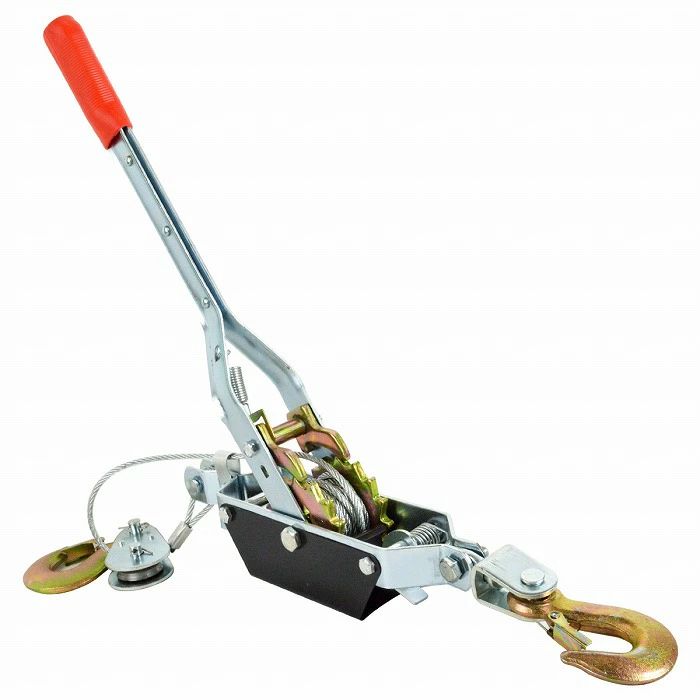 商品説明 重い物の引き上げや固定に！ワイヤー式パワーハンドウィンチです。バイク、ジェットスキー、ボートといった重量物を、キャリアカーやトラック等の荷台に引き上げる際に大変便利！車の牽引、重量物の移動や固定などラクラク行えます。アウトドアやレジャー、プロの作業に大活躍！トラックや車に常備しておけば安心♪最大牽引重量約2トンと、パワーも充分な車載工具です。軽い力で作用するので楽に操作可能！ 商品内容 牽引時許容重量：約 2トン持上げ時許容重量：約 1トンサイズ：画像をご確認くださいワイヤー径：φ3/16”（約5mm)重量：約2kg 送　　料 送料：送料無料 (沖縄・離島・一部地域は別途送料加算となります) ※配送業者様のご指定はお受けできません。 保証について ※商品到着後、7日間の保証期間 お届けした商品に万一、不良・誤送・不備等あった場合、早急に対応させていただきます。 商品がお手元に届きましたらご確認をお願い致します。 期限が過ぎた場合は、いかなる場合でも対応できません。 ※お客様都合による返品・交換はお受けできませんのでご了承ください。 注意事項 必ず以下の注意事項をご確認ください。 ご注文は、同意の上されたものとさせていただきます。 注意事項について 商品が到着しましたら、必ず商品内容をご確認ください。 ◆買い間違いによります交換・返品等は受け付けておりません。 ◆商品画像につきましては、モニターの環境によって実際と色味が違う場合もございます。 ◆輸入品の為、スレ、汚れ等がついている場合がございます。 ◆輸入品の為、取扱・取付等の説明書が付属していない場合がございます。 ◆当店は販売のみとなりますので、取付や使用方法などのサポートはお受けできません。 ◆入荷時期により予告なく商品仕様が変更される場合がございます。商品説明 重い物の引き上げや固定に！ワイヤー式パワーハンドウィンチです。バイク、ジェットスキー、ボートといった重量物を、キャリアカーやトラック等の荷台に引き上げる際に大変便利！車の牽引、重量物の移動や固定などラクラク行えます。アウトドアやレジャー、プロの作業に大活躍！トラックや車に常備しておけば安心♪最大牽引重量約2トンと、パワーも充分な車載工具です。軽い力で作用するので楽に操作可能！ 商品内容 牽引時許容重量：約 2トン持上げ時許容重量：約 1トンサイズ：画像をご確認くださいワイヤー径：φ3/16”（約5mm)重量：約2kg 送　　料 送料：送料無料 (沖縄・離島・一部地域は別途送料加算となります) ※配送業者様のご指定はお受けできません。 保証について ※商品到着後、7日間の保証期間 お届けした商品に万一、不良・誤送・不備等あった場合、早急に対応させていただきます。 商品がお手元に届きましたらご確認をお願い致します。 期限が過ぎた場合は、いかなる場合でも対応できません。 ※お客様都合による返品・交換はお受けできませんのでご了承ください。 注意事項 必ず以下の注意事項をご確認ください。 ご注文は、同意の上されたものとさせていただきます。 注意事項について 商品が到着しましたら、必ず商品内容をご確認ください。 ◆買い間違いによります交換・返品等は受け付けておりません。 ◆商品画像につきましては、モニターの環境によって実際と色味が違う場合もございます。 ◆輸入品の為、スレ、汚れ等がついている場合がございます。 ◆輸入品の為、取扱・取付等の説明書が付属していない場合がございます。 ◆当店は販売のみとなりますので、取付や使用方法などのサポートはお受けできません。 ◆入荷時期により予告なく商品仕様が変更される場合がございます。