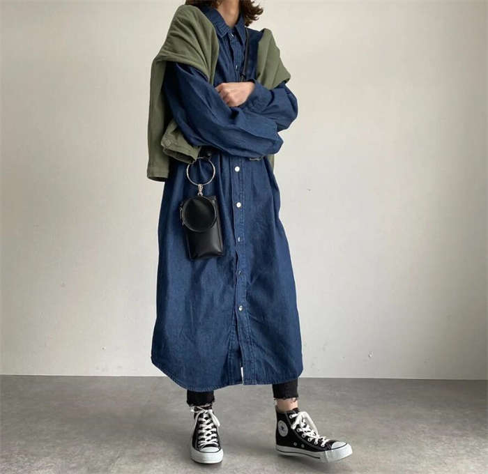 セレクトギアマーケットのシャツワンピース 春 秋 レディース 長袖 デニムワンピース 羽織り ロング丈 春 秋 マキシ丈 ワンピース ロング丈シャツ 体型カバー ポケット無し スプリングコート デニム ワンピース シャツ 大きいサイズ 2way ポケット無し｜アングル3