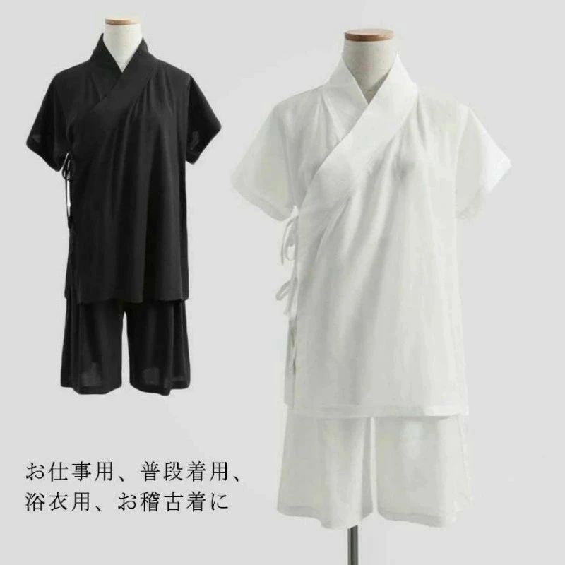 お仕事用、普段着用、浴衣用、お稽古着に 洗濯機で洗えてラクラクお手入れ。 衿合わせが綺麗な裁断、縫製仕上げ。 洗濯機で洗えてアイロンもできるからラクラクお手入れ。 サイズ S M L XL サイズについての説明 S:お勧め体重40-50kg　M:お勧め体重50-60kg　L:お勧め体重60-70kg　XL:お勧め体重70-80kg 素材 ポリエステル 色 ホワイト ブラック 備考 ●サイズ詳細等の測り方はスタッフ間で統一、徹底はしておりますが、実寸は商品によって若干の誤差(1cm〜3cm )がある場合がございますので、予めご了承ください。 ●商品の色は、撮影時の光や、お客様のモニターの色具合などにより、実際の商品と異なる場合がございます。あらかじめ、ご了承ください。 ●製品によっては、生地の特性上、洗濯時に縮む場合がございますので洗濯時はご注意下さいませ。 ▼色味の強い製品によっては他の衣類などに色移りする場合もございますので、速やかに（脱水、乾燥等）するようにお願いいたします。 ▼生地によっては摩擦や汗、雨などで濡れた時は、他の製品に移染する恐れがございますので、着用の際はご注意下さい。 ▼生地の特性上、やや匂いが強く感じられるものもございます。数日のご使用や陰干しなどで気になる匂いはほとんど感じられなくなります。お仕事用、普段着用、浴衣用、お稽古着に 洗濯機で洗えてラクラクお手入れ。 衿合わせが綺麗な裁断、縫製仕上げ。 洗濯機で洗えてアイロンもできるからラクラクお手入れ。 サイズ S M L XL サイズについての説明 S:お勧め体重40-50kg　M:お勧め体重50-60kg　L:お勧め体重60-70kg　XL:お勧め体重70-80kg 素材 ポリエステル 色 ホワイト ブラック 備考 ●サイズ詳細等の測り方はスタッフ間で統一、徹底はしておりますが、実寸は商品によって若干の誤差(1cm〜3cm )がある場合がございますので、予めご了承ください。 ●商品の色は、撮影時の光や、お客様のモニターの色具合などにより、実際の商品と異なる場合がございます。あらかじめ、ご了承ください。 ●製品によっては、生地の特性上、洗濯時に縮む場合がございますので洗濯時はご注意下さいませ。 ▼色味の強い製品によっては他の衣類などに色移りする場合もございますので、速やかに（脱水、乾燥等）するようにお願いいたします。 ▼生地によっては摩擦や汗、雨などで濡れた時は、他の製品に移染する恐れがございますので、着用の際はご注意下さい。 ▼生地の特性上、やや匂いが強く感じられるものもございます。数日のご使用や陰干しなどで気になる匂いはほとんど感じられなくなります。
