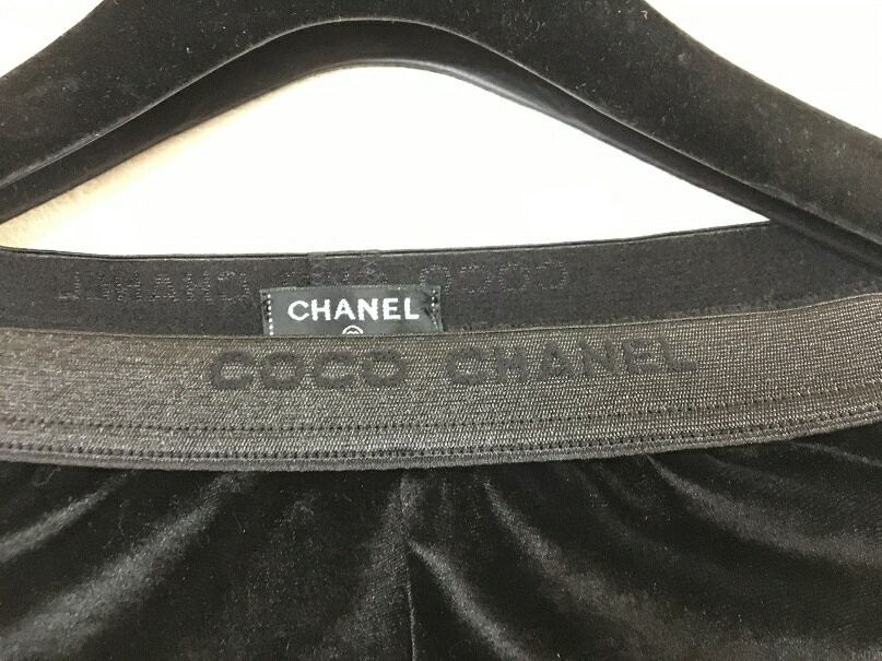 シャネル CHANEL ベロア ブラック きら...の紹介画像2