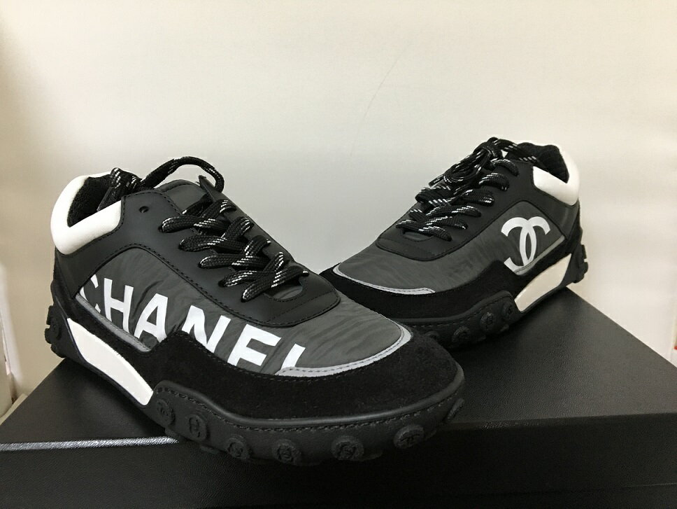 【送料無料】【SELECTHOUSE☆セレクトハウス】【CHANEL】シャネル入手困難なスニーカー【正規店直接買付品】国内即発送OKのサムネイル