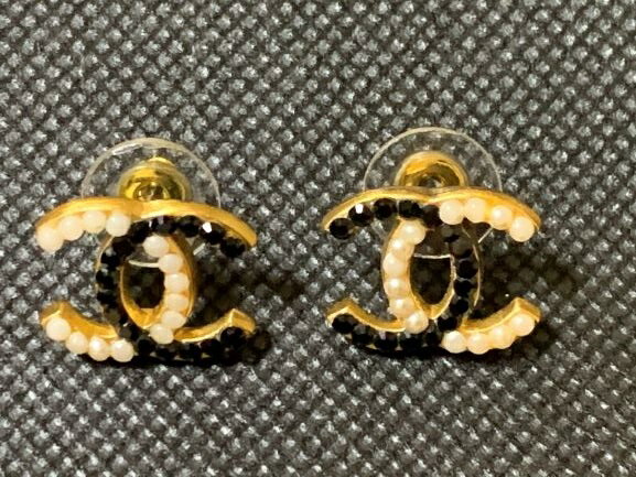 楽天市場】シャネル ピアス ココマーク 黒の通販 楽天市場】シャネル ピアス ココマーク 黒の通販