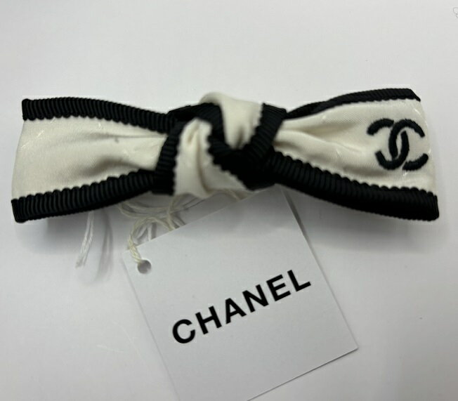 シャネル（バレッタ） レア！【在庫即発】 CHANEL ヘア アクセサリー　CCマークバレッタ 2024年 新作SELECTHOUSEセレクトハウスアクセサリー シャネル ギフト 誕プレ ホワイトデー ギフトラッピング