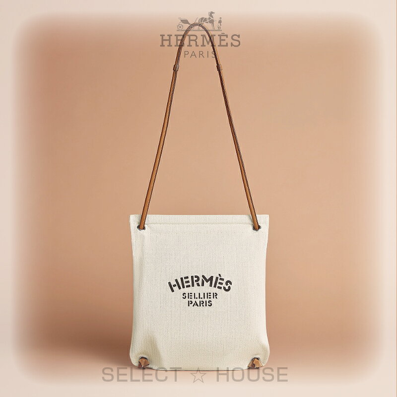 HERMES（エルメス）マリーングルーミングバッグ 当店で取り扱っている商品は正規取扱店から買付する100%正規品です。 商品コメント 【ブランド】 1837年に馬具職人「ティエリ・エルメス」がパリで馬具工房として創業したHERMES(エルメス)。 厳選された素材をもちい技術力の高い職人の手によって作り出され、他の追随を許さない最高級品質を保っています。 その品質の高さは貴族御用達のブランドになっている事からもうかがえます。 エルメスのアイテムはエレガントなデザインを保ちつつ機能的であることも大きな特徴です。 【アイテム】 シンプルなデザインのシェブロンキャンバス製グルーミングバッグ。表にスクリーンプリントされた「Hermès Sellier Paris」が目を惹きます。ストラップの使い方でショルダーバック他色々な持ち方ができるのでシーンや使い方に合わせてスタイルを変えられます。 カラー Gold / Craie サイズ 幅30cm×高さ34cm、ショルダーストラップ：85cm 素材 ・シェブロンキャンバス ・スイフトカーフスキン 仕様 ・3通りの持ち方（ショルダー、クロスボディ、バック） ・スイフトカーフスキンストラップ ・サドルステッチ ・「Hermès Sellier Paris」のスクリーンプリント ・フランス製 状態 海外正規店直接買い付け品（新品） 付属品 BOX・リボン 詳細 ■H007994EK37 ※画像には当店の画像とわかるように「SELECT HOUSE」とブランドロゴの透かし文字が入っています。 ※当店ではブランド正規店より直接商品をお取り寄せしております。 ※代金引換、銀行振込不可。※クレジットカードオンリー。※御注文後のキャンセル不可 ※在庫変動がはげしいため、購入前の在庫確認は行っておりません。※ご注文から在庫確認まで2〜5日程かかります。※掲載中の現行モデルのみ ○在庫切れの場合は、キャンセルとなります。○海外直営店からの取り寄せの為、返品・交換はお受けできません。 ○注文後のキャンセルはお受けできません。○御購入の前によくご検討くださいませ。 ○ご注文が入ってからの買付になります。○海外直営店からの取り寄せ後、当社から国内発送します。 ○最大のネットワークと努力で買付いたしますが、すでに完売の場合はキャンセル・返金となります。 お届けまで15日から25日程度かかります。　 　 　 　 　 ※画像には当店の画像とわかるように「SELECT HOUSE」とブランドロゴの透かし文字が入っています。　 　 　