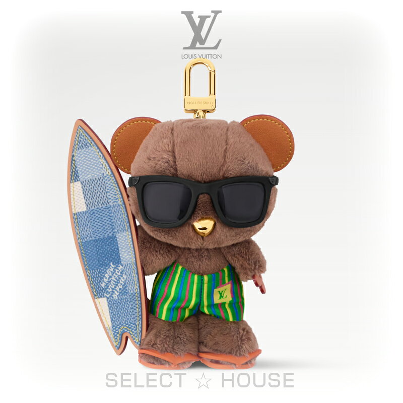 ルイ・ヴィトンバッグチャーム・LV ルイ ベア サーフ 当店で取り扱っている商品は正規取扱店から買付する100%正規品です。 商品コメント メゾンの遊び心溢れるマスコットを夏仕様にアレンジした｢バッグチャーム・LV ルイ ベア サーフ｣。レザーのサンダルやブラックのサングラス、鮮やかなマルチカラーの水着をまとった、クリエイティビティと存在感溢れるデザインに仕上げました。リラックスした雰囲気を漂わせるコレクターズアイテムは、ブルーのダミエ・パターンがプリントされたサーフボードを携えています。本製品はメゾンのクラフツマンシップが息づくハンドメイド作品です。本製品はバッグアクセサリーであり、14歳未満のお子様のご使用には適しておりません。 カラー ブラウン サイズ 11 x 18.5 x 3.5 cm (幅 x 高さ x マチ) 素材 ・フェイクファー ・金具(色：ゴールド) 仕様等 ・キャンバスのディテール ・シグネチャーアクセント ・スナップフック開閉式 ・イタリア製 状態 正規店直接買い付け品（新品） 付属品 保存袋・BOX 詳細 ■M03795 備考 ※当店ではブランド正規店より直接商品をお取り寄せしております。 ※ご注文確定後に買い付けを行うため、商品のお届けまでお時間をいただく場合がございます。 ※直営店の在庫は変動しますので、ご注文後に完売となる場合がございます。その際は速やかにご連絡のうえキャンセル・返金対応をさせていただきます。 ※お取り寄せ商品の為、ご注文確定後のお客様都合によるキャンセル、返品・交換はお受けいたしかねます。 ※お支払いはクレジットカード(ご購入者様名義)、振り込み、コンビニ払いがご利用いただけます。 ※不正利用防止のため、代金引換決済はご利用いただけません。 ○上記あらかじめご了承ください。 ※画像には当店の画像とわかるように「SELECT☆HOUSE」とブランドロゴの透かし文字が入っています。 キーワード ギフト、贈り物、プレセント、誕生日、記念日、結婚記念日、出産祝い、成人祝い、クリスマス、バレンタインデー、ホワイトデー、母の日、父の日、敬老の日、デート、ご褒美、自分用、母、娘、姉、妹、嫁、妻、夫、彼女、彼氏、自分、友達、友人、知人、先輩、社会人、女子会　 　 　 　 　 ※画像には当店の画像とわかるように「SELECT HOUSE」とブランドロゴの透かし文字が入っています。 　 　 　