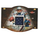 NFL トム・ブレイディ ペイトリオッツ トレーディングカード/スポーツカード 1点物 2004 ジャージ カード 61/77 Fleer その1