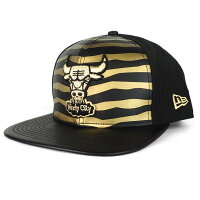 シカゴ・ブルズ キャップ 帽子 NBA ニューエラ New Era 9FIFTY ブラック ゴールド アジャスタブル スナップバック HWC NYC16 - 
定番デザインもいいけどたまにはこんなのもいかが？個性的なデザインが特徴のNBAキャップが新入荷
