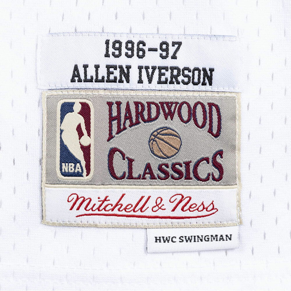MLB.NBAグッズショップ SELECTIONのNBA アレン・アイバーソン 76ers ユニフォーム スウィングマン ホーム 1996-97 ミッチェル＆ネス/Mitchell & Ness ホワイト｜アングル3