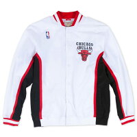 【ピックアップ】NBA シカゴ・ブルズ ジャケット オーセンティック ワームアップ  1992-93 ミッチェル＆ネス/Mitchell & Ness ホワイト - 
この冬にうってつけ！NBAのジャケット各種はこちらから！🏀
