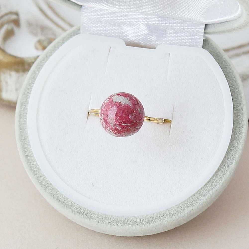 ノルウェー産 チューライト ラウンドカボション 約10mm フリーサイズ 約7-11号 指輪 Silver925製 18KGP仕上げ ゴールド Silver925製 ロジウム仕上げ シルバー リング 華奢 女性 レディース おしゃれ 上品 大人可愛い ナチュラル 『ハンドメイドアクセサリー』