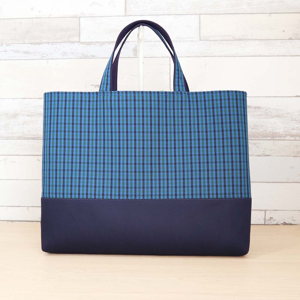 ブルーグリーンチェック×ネイビー 持ち手切替 タータンチェック マチありレッスンバッグ / お稽古バッグ 手提げ 男の子 女の子 入園入学グッズ 通学バッグ 絵本バッグ 『ハンドメイドバッグ』『ハンドメイド作品』