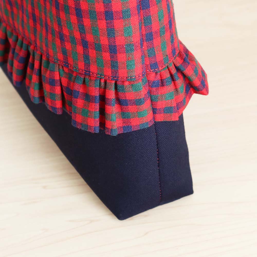 両面フリル付き 赤チェック×ネイビー タータンチェック マチありレッスンバッグ / お稽古バッグ 手提げ 男の子 女の子 入園入学グッズ 通学バッグ 絵本バッグ 『ハンドメイドバッグ』『ハンドメイド作品』 2