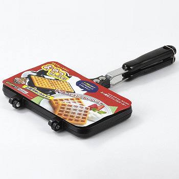 セレクトプラスのパール金属 おやつDEっSEII ふっ素加工ワッフルメーカー D-6540 【送料無料】（調理器具、フライパン、グリルパン、炒め鍋、キッチン）｜アングル3