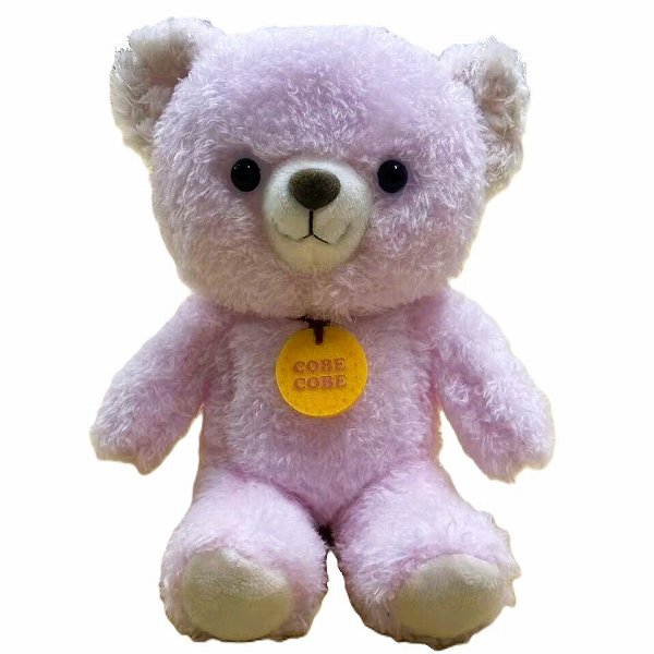 おしゃれ大好き。くまのCOBECOBEシリーズ　Mサイズぬいぐるみ。 ■サイズ・容量 約14cm×12cm×8.5cm（座りサイズ） ■素材・成分：ポリエステル お届けが1週間程度かかる場合があります。 北海道・沖縄・離島は別途送料が必要と...