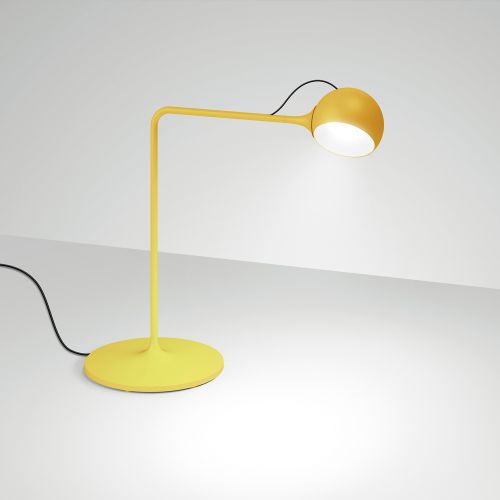 Ixa table lamp イクサ テーブルランプ イエロー (アルテミデ・Artemide) 【送料無料】