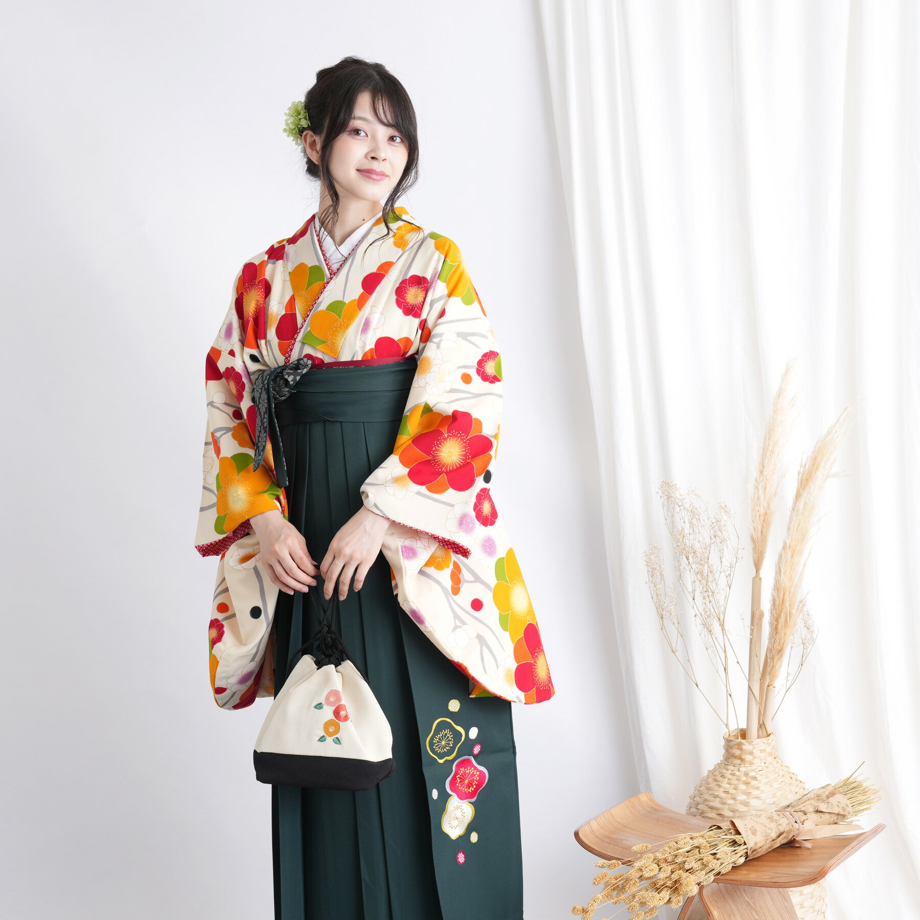 【レンタル】レンタル 袴 セット 大人 女 レディース 袴セット 卒業式 着物レンタル ハカマ はかま rental 往復送料無料【九重 クリームに重なる赤とやまぶきの花】 2尺袖 着物 袴 フルセット