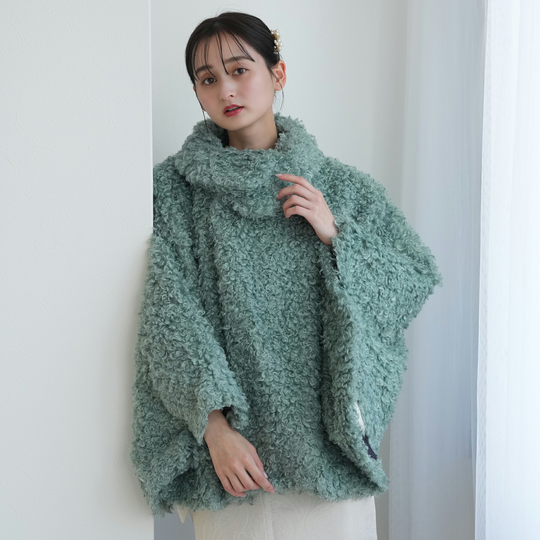 【着物コート ニコアンティーク プードルファー ミント】ポンチョ ケープ アウター フリー（身長約152cm-165cm） 和洋兼用 洋服兼用 カジュアル 和装コート シープ調ボア 緑 裏地柄付き 猫 防寒 冬