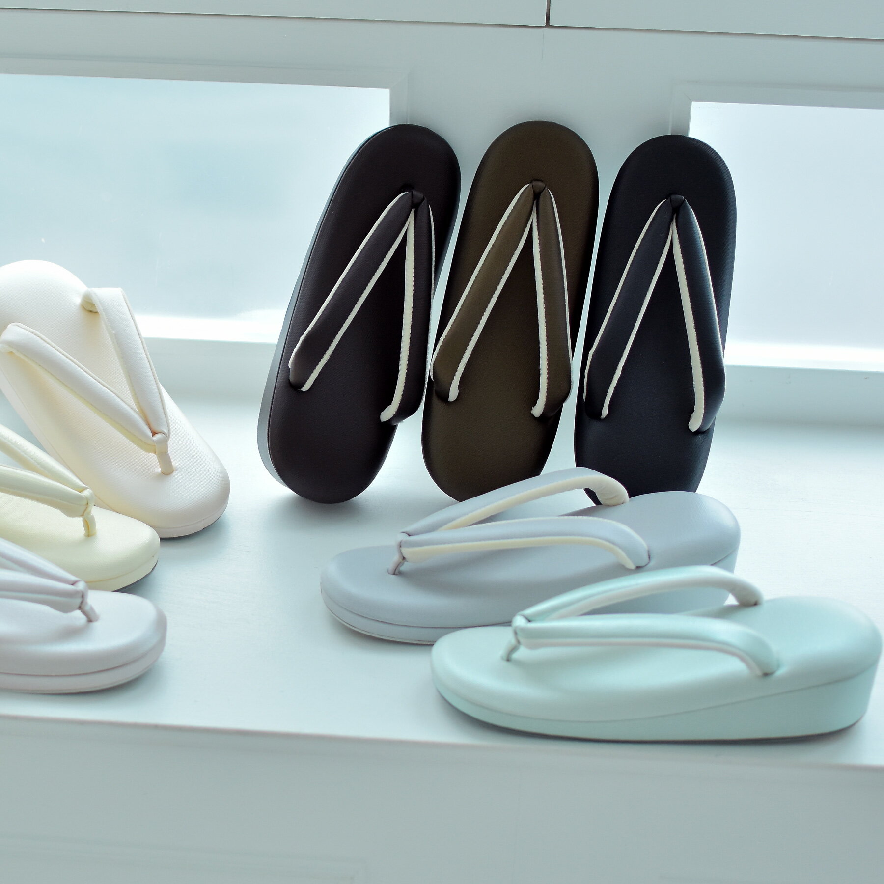 草履 着物 訪問着 日本製 国産 Mサイズ/Lサイズ マルチ系 無地 女性 履きやすい 帆布草履 通年 女性 ladies 普段使い M L 白緑 赤墨 黒 黒檀 薄鈍 薄卵 灰梅 カジュアル 上品 一枚芯 小紋 紬