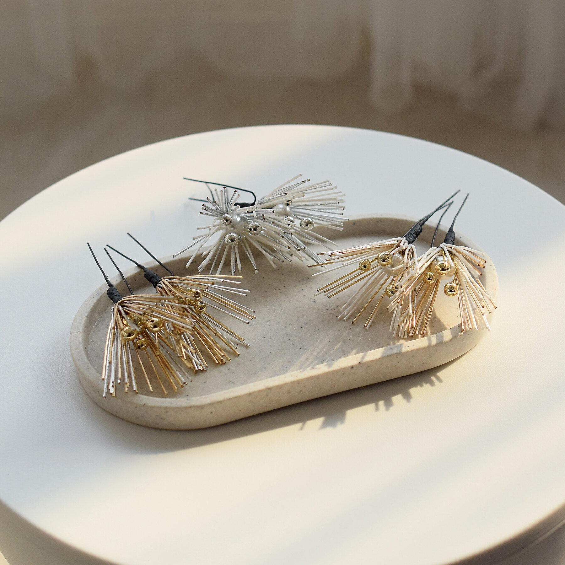 【髪飾り 松葉風 水引】Uピン2本セット 日本製 ヘアアクセサリー 白 シルバー ゴールド 浴衣 成人式 振袖 卒業式 袴 普段のヘアアレンジにも