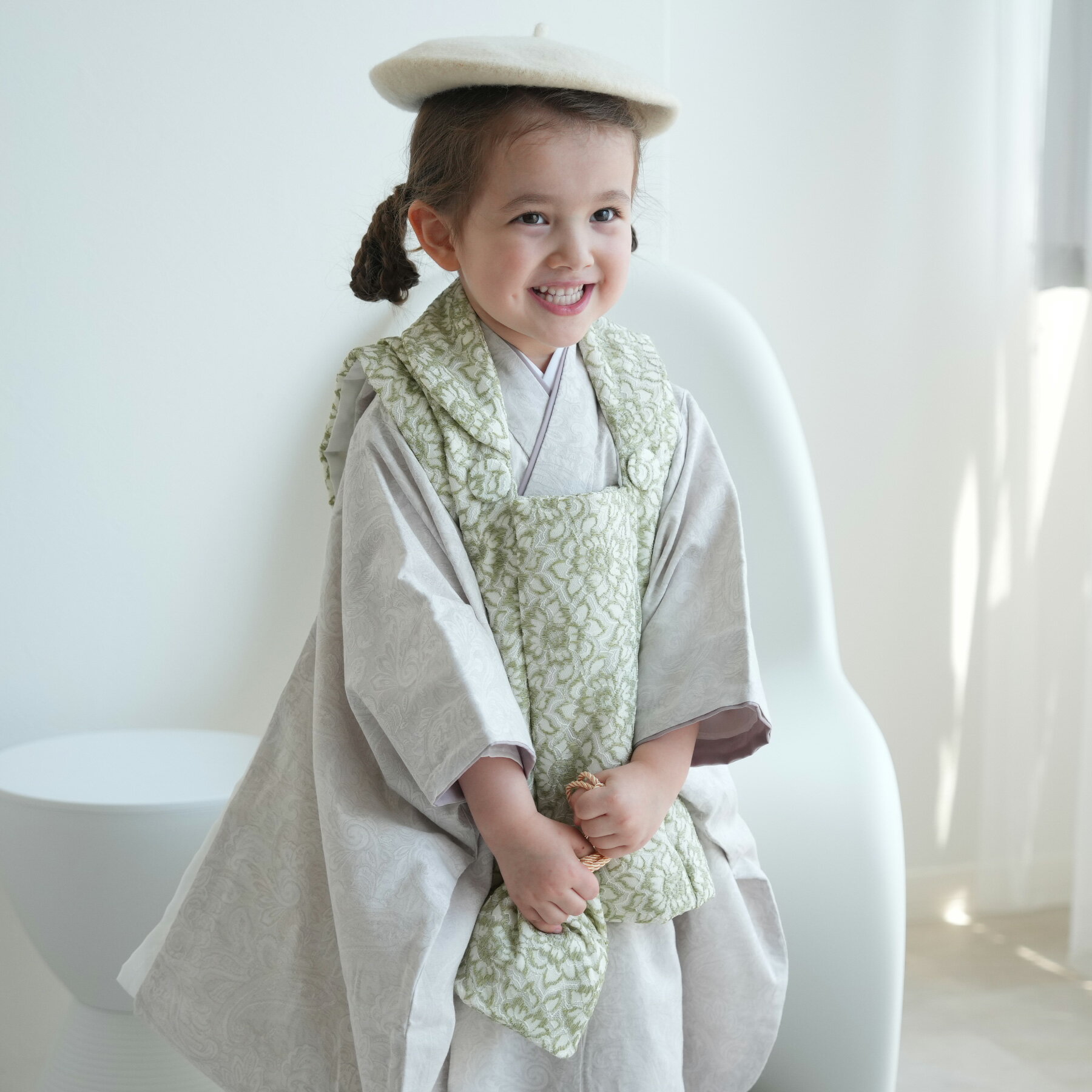 【60%OFF】【ひよこ商店 kids 七五三 着物 3歳 女の子 ベレー帽つき被布フルセット レース&ジャガード グリーン×アイスグレー】 人気着物ブランドの...