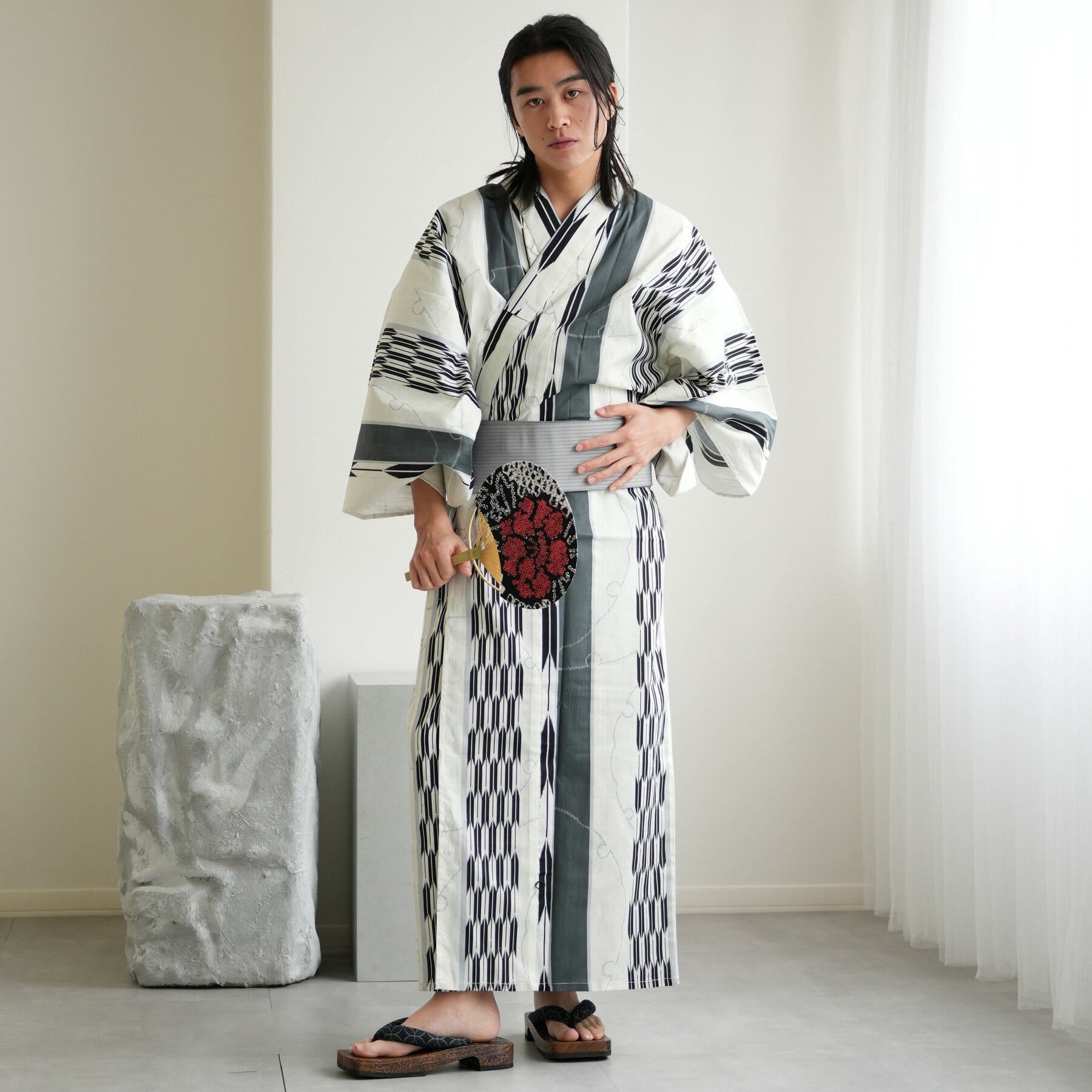 【高級変わり織 メンズ 浴衣3点セット きなりに雪輪矢絣】男 紳士 男性 選べるM/Lサイズ 日本製角帯 浴衣セット(ゆかた・帯・下駄)ですぐお出かけ 古典柄 レトロ 上質 国産生地 国内染色
