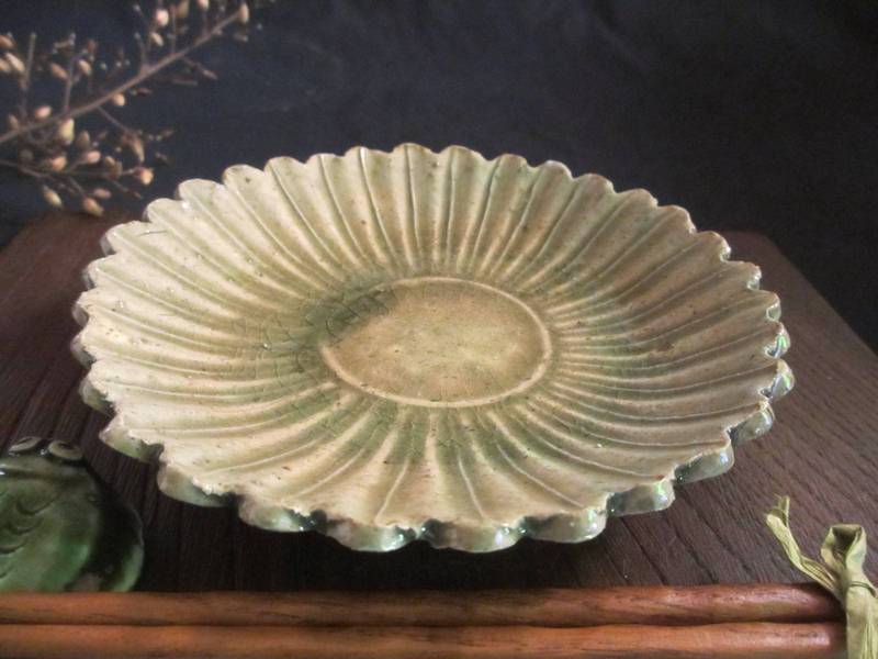 小皿 ■ 陶芸作家・ 佐藤和次作/ビードロ菊形小皿　ギフト　和食器