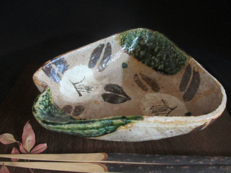 鉢 ■ 陶芸作家・佐藤和次作 織部 椿絵 山形鉢 【和食器】【ギフト】