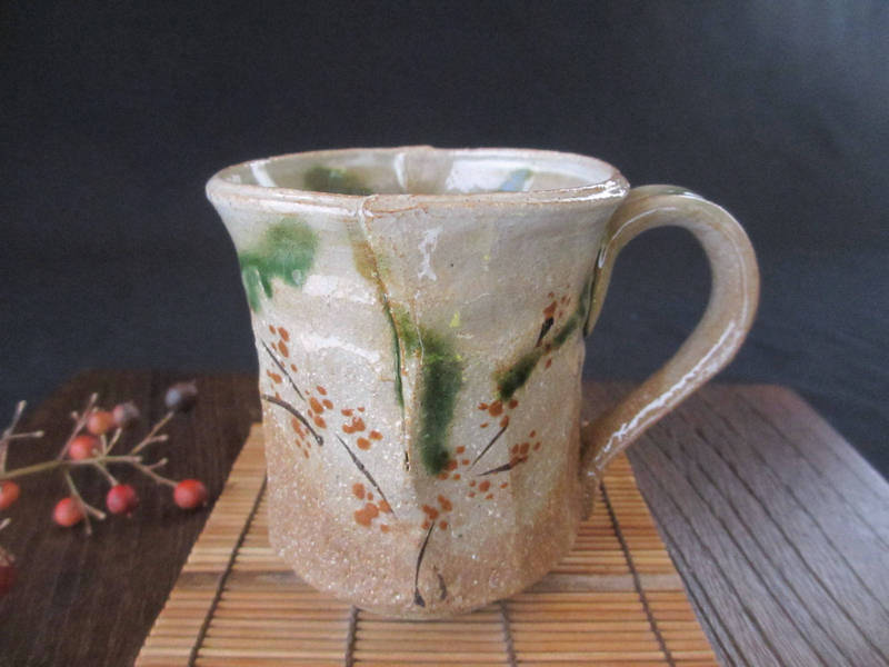 マグカップ ■玉樹窯 三宅命次作 粉引 緑流しトメ楽 小花文 マグカップ ギフト 和食器