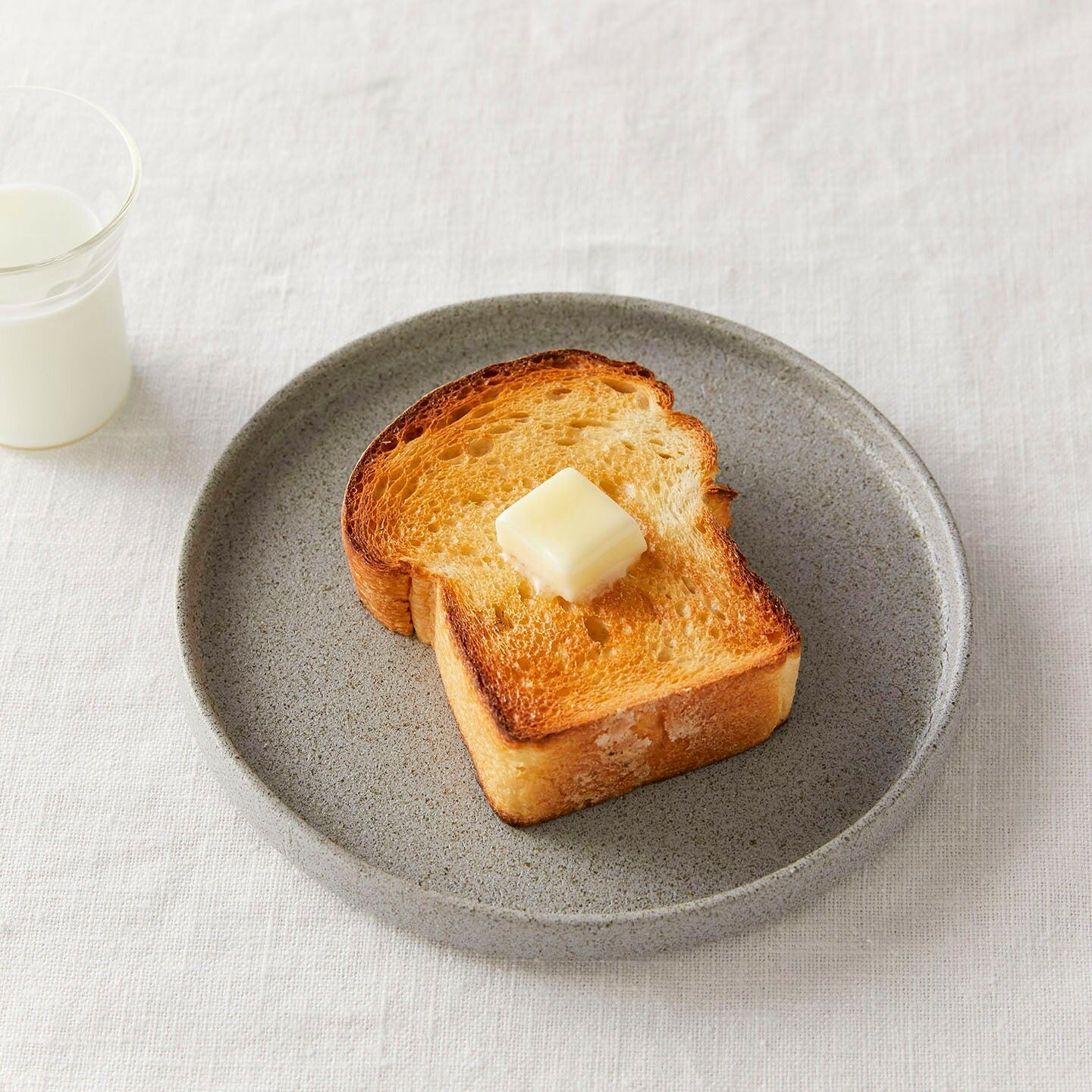作山窯 切立プレート 美濃焼 sakuzan 皿 電子レンジ 食洗機 対応 ストーングレー ストーン