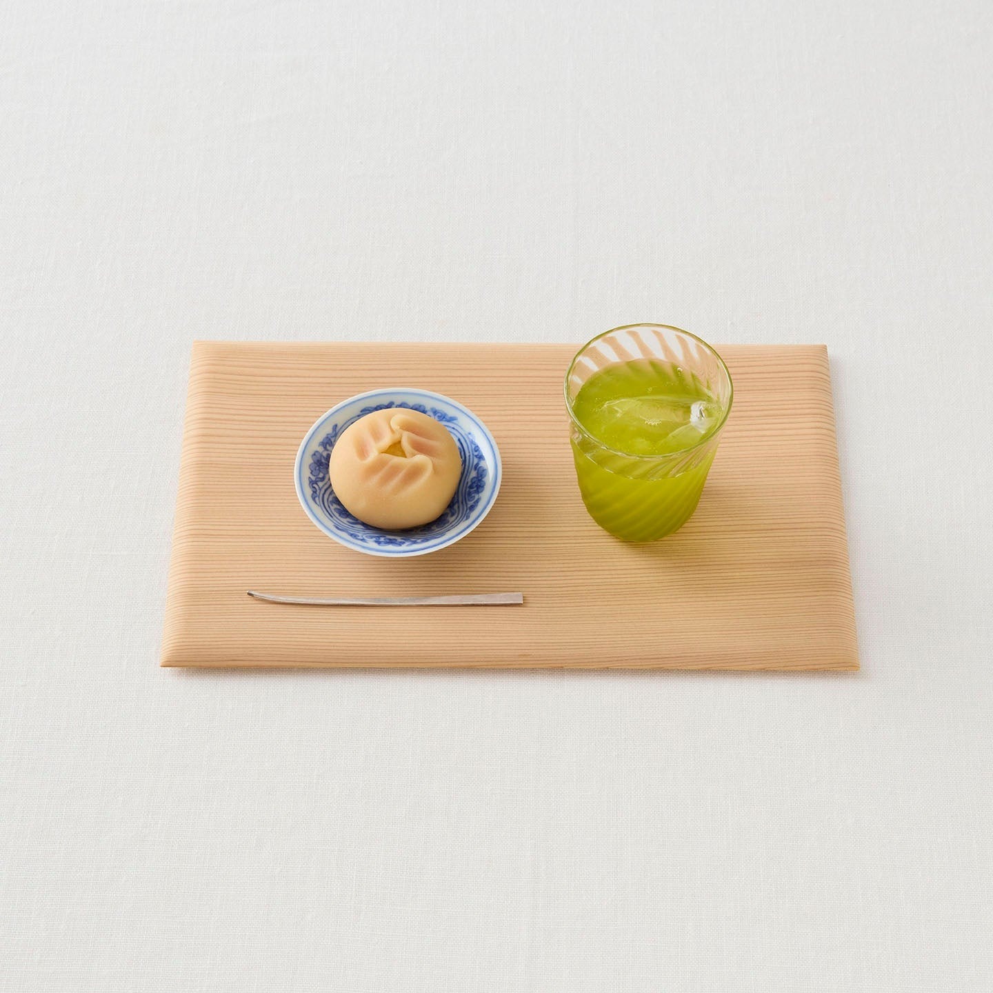 紀平佳丈 敷板 菓子 トレー トレイ プレート 木 木製 皿 小皿 コップ 盆 ベージュ テーブルウェア トレ..