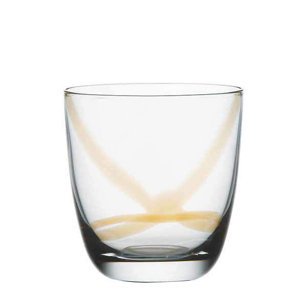 サイズ：口径82×高さ85 280ml 材質：セミレッドクリスタル 原産国：日本製/ハンドメイド 職人の手仕事によって丁寧に作られているグラスです。 ガラスの澄んだ透明感と色合い、手作りならではの風合いをお楽しみいただけます。 1個箱入りなのでプレゼントにも最適です。