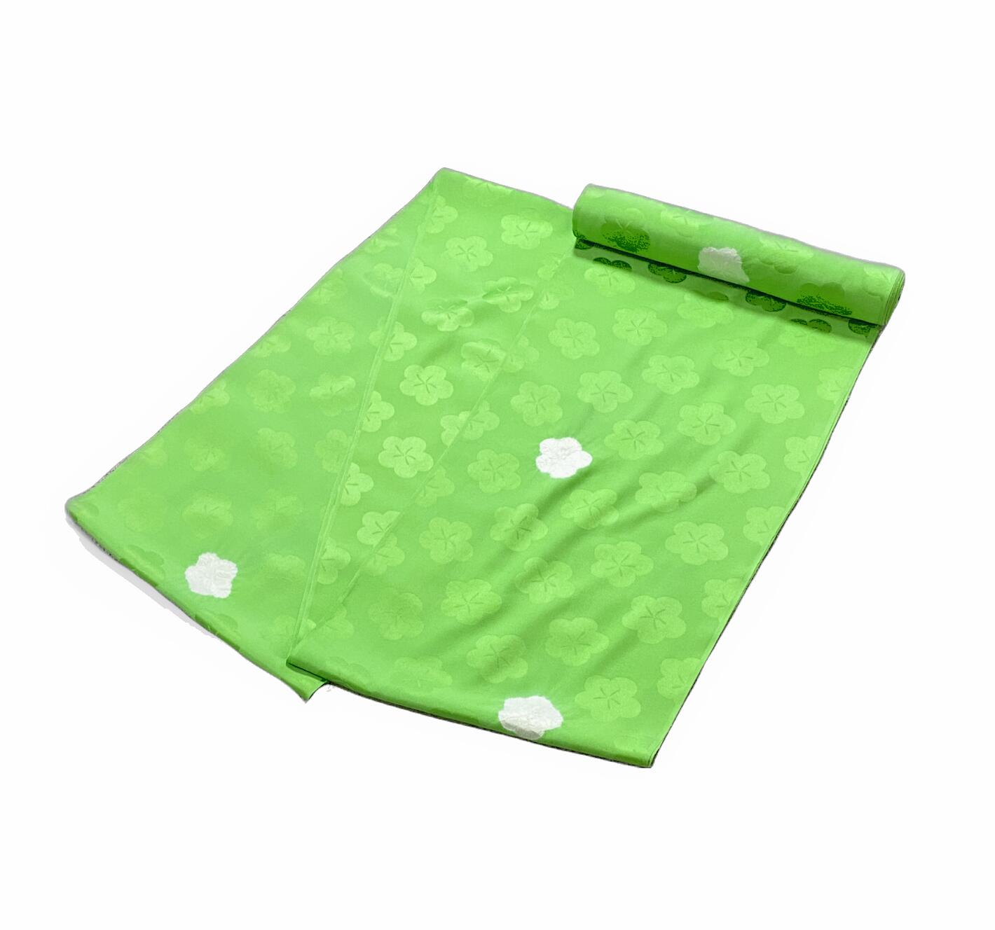 ビビットカラー 小松ちりめん色襦袢地 No.6022 鮮やかな緑 白色絞り 梅文様生地 少々難あり（所々に染むら・茶色糸・黒色があり　軽度のB反）正絹素材 巾38.5センチ 長さ13.5メートル以上 フォーマル カジュアル兼用襦袢 生地しっかり 小松縮緬【キモノ仙臺屋このみ色襦袢】