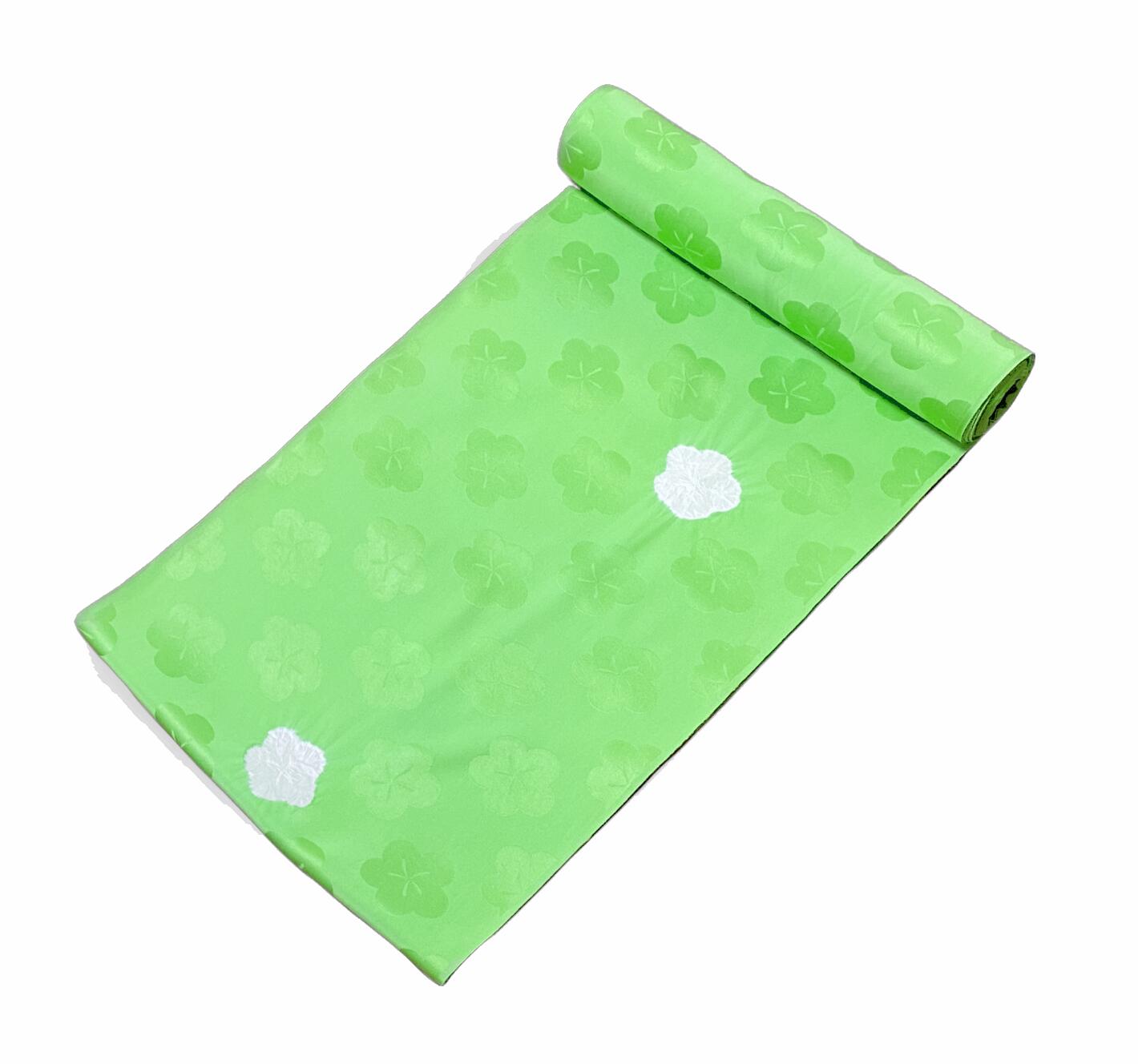 ビビットカラー 小松ちりめん色襦袢地 No.6022 鮮やかな緑 白色絞り 梅文様生地 少々難あり（所々に染むら・茶色糸・黒色があり　軽度のB反）正絹素材 巾38.5センチ 長さ13.5メートル以上 フォーマル カジュアル兼用襦袢 生地しっかり 小松縮緬【キモノ仙臺屋このみ色襦袢】