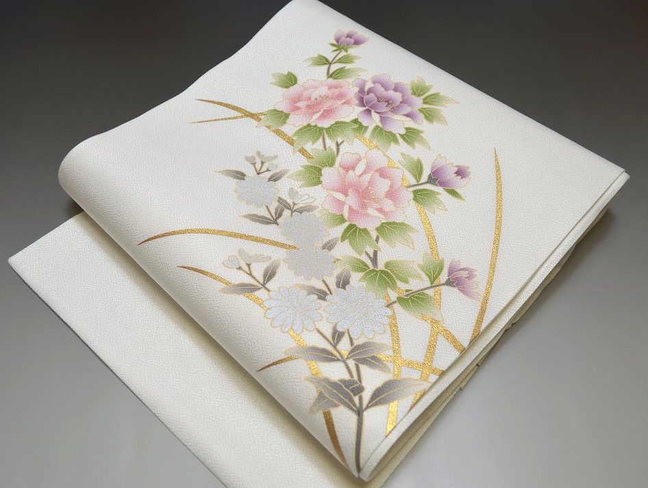 【送料無料】おしゃれ染名古屋帯 お仕立て上がり No.2212クリーム色名古屋帯 お仕立て上がり お洒落な大人のカジュアル帯 新品 九寸 正絹 日本製 小紋の着物によく合います 女性用 帯 しゃれ帯 レディース 京都 茶席 お茶会 踊り 日舞