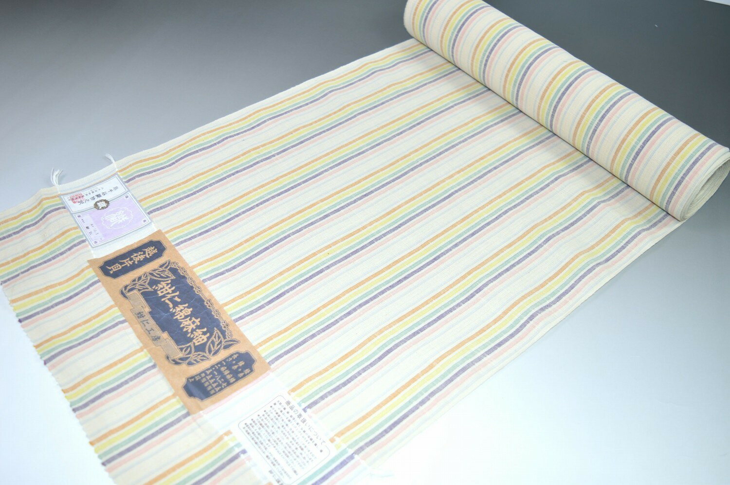 宝歴元年創業の老舗 紺仁染織工房謹製片貝綿麻木綿着尺 No.12044普段着木綿の王道 紺仁 もめん 新潟県小千谷市片貝町 普段着 新品 反物 幅39センチ長さ12.3m以上 （麻25％綿75％）綿麻素材 民芸運動の一環として宗悦の指導の下で出来た独自の織物