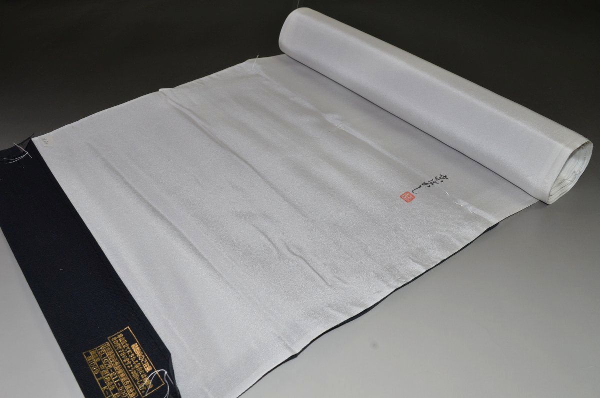 【少々難あり 生地難あり】縮緬生地お洒落用京ぼかし長襦袢-No.5527藍白（あいじろ）色系統生地しっかり 正装向き襦袢 おしゃれ着襦袢に◎羽裏に◎ 長さ13.5メートル・巾37.2センチ 正装用にもオススメ 普段着にオススメ つむぎ 紬 小紋 【キモノ仙臺屋このみ色襦袢】