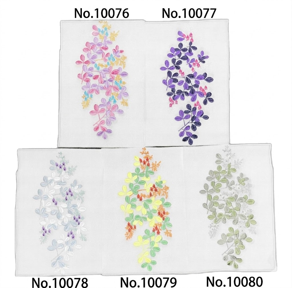 　　No.10076 No.10077 No.10078 No.10079 No.10080 ポリエステル 100％ 刺繍　：レーヨン糸 生地：日本 刺繍：日本（丹後） 商品説明 晴れの日の装いを、ワンランク上の美しさへ。 正絹ならではの上品な艶とやわらかな風合いが、 衿元にさりげない高級感を添えます。 振袖・訪問着・付下げなど幅広いお着物に合わせやすく、 重ねるだけで華やかさがぐっとアップ。 お色替え感覚で印象チェンジも楽しめます。 今だけのお買い得価格でご提供中。 品質にこだわりたい方、初めての重ね衿にもおすすめの一品です。 素材 ポリエステル 100％ 刺繍　レーヨン糸 生地： 日本 刺繍：日本（丹後） 着用可能きもの 振袖・訪問着・付下げ 踊り衣装・舞台衣装 関連商品 振り袖礼装向き和装小物コーナー 備考 大シミ、欠陥があった場合 一週間以内のお品の場合のみ返品対応させていただきます。 ※一週間を過ぎた場合は対応できかねます。 ディスプレイ、撮影時のカメラの関係上 画像と実物の色が多少異なる可能性がございます。 ご購入後のお色が異なる等のキャンセルは お断りしておりますので気になる方は ご購入前に必ずご質問ください。