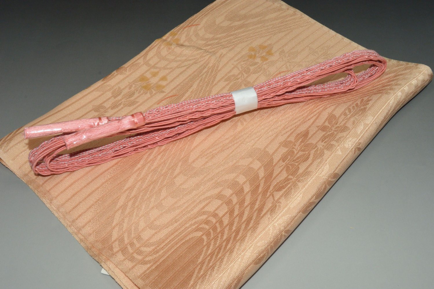 【送料無料】夏物帯締め帯揚げセット No.23574帯揚げ地色 薄香(うすこう)色系統 正絹素材 並尺 夏物 夏のお洒落きものに◎ うすもの 単衣用にオススメ 色無地 つむぎなどに◎ お稽古 普段着 お茶会 お食事会 紬 訪問着 江戸小紋 色無地 付下げキモノ 仙臺屋の和装小物特集