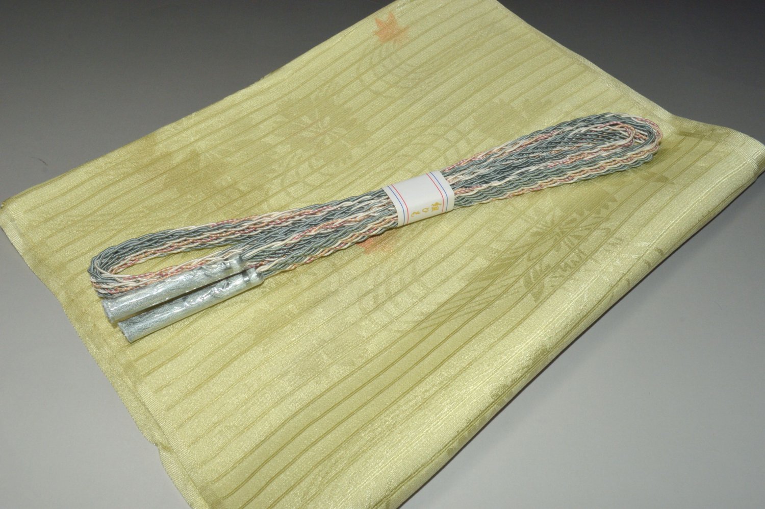 【送料無料】夏物帯締め帯揚げセット No.23799帯揚げ地色 若菜色（わかないろ）色系統 正絹素材 並尺 夏物 夏のお洒落きものに◎ うすもの 単衣用にオススメ 色無地 つむぎなどに◎ 普段着 お茶会 お食事会 紬 訪問着 江戸小紋 色無地 付下げキモノ 仙臺屋の和装小物特集