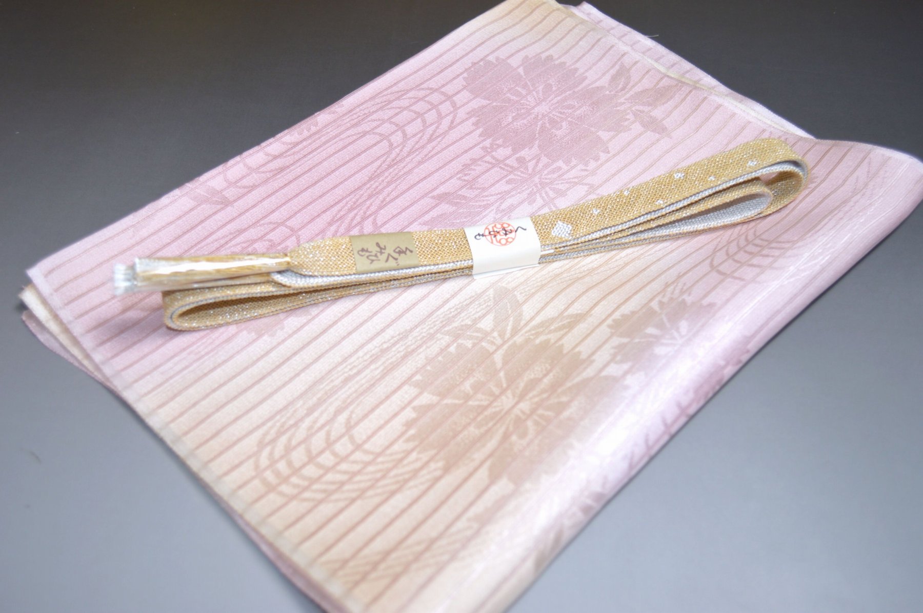 【送料無料】うすもの・単衣正装用にも◎紗帯締め帯揚げセット No.25484帯揚げ地色 桜色（さくらいろ）色系統 正絹素材 並尺 夏物 夏のお洒落きものに◎ うすもの 単衣用にオススメ 色無地 つむぎなどに◎ お稽古 普段着 お食事会 紬 訪問着 キモノ 仙臺屋の和装小物特集