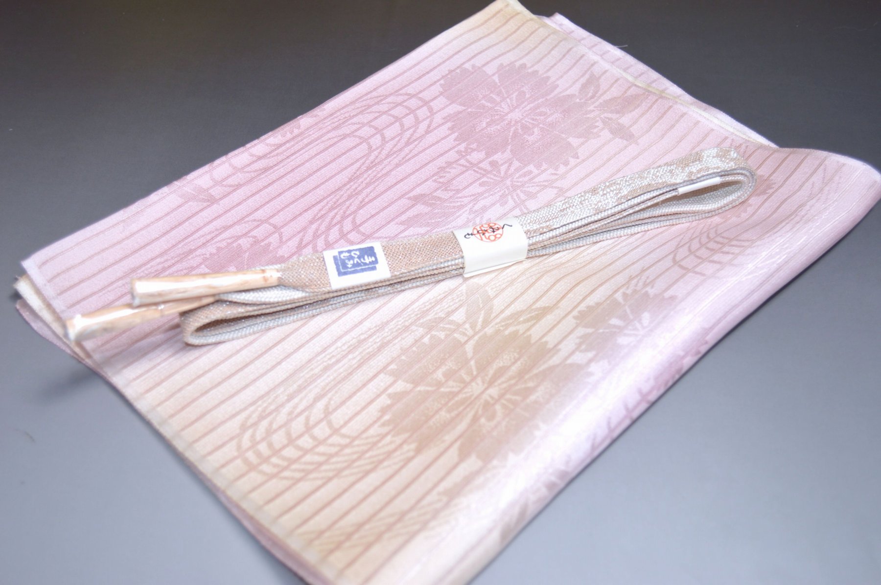 【送料無料】うすもの・単衣正装用にも◎紗帯締め帯揚げセット No.25485帯揚げ地色 桜色（さくらいろ）色系統 正絹素材 並尺 夏物 夏のお洒落きものに◎ うすもの 単衣用にオススメ 色無地 つむぎなどに◎ お稽古 普段着 お食事会 紬 訪問着 キモノ 仙臺屋の和装小物特集