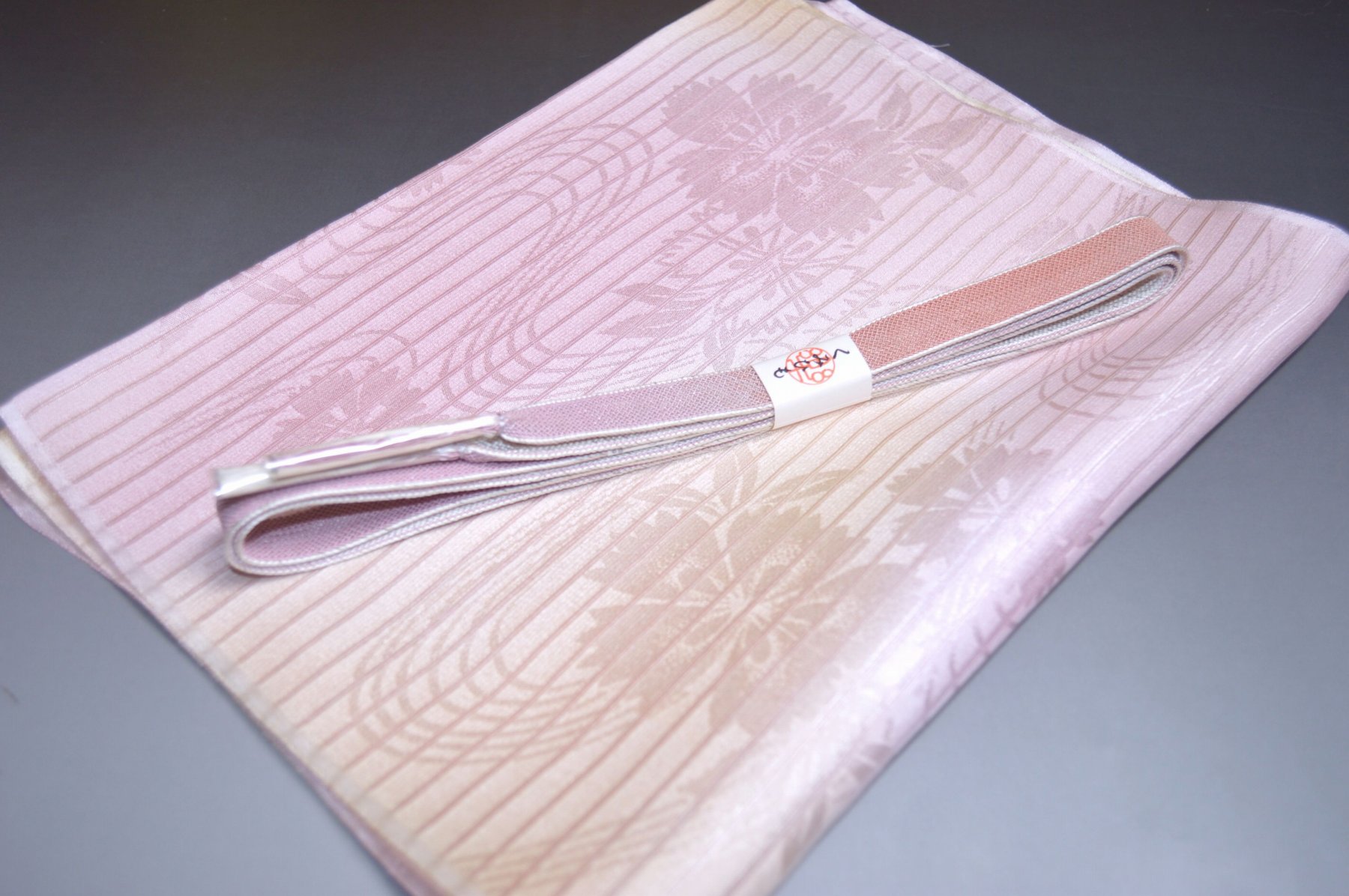 【送料無料】うすもの・単衣正装用にも◎紗帯締め帯揚げセット No.25488帯揚げ地色 桜色（さくらいろ）色系統 正絹素材 並尺 夏物 夏のお洒落きものに◎ うすもの 単衣用にオススメ 色無地 つむぎなどに◎ お稽古 普段着 お食事会 紬 訪問着 キモノ 仙臺屋の和装小物特集