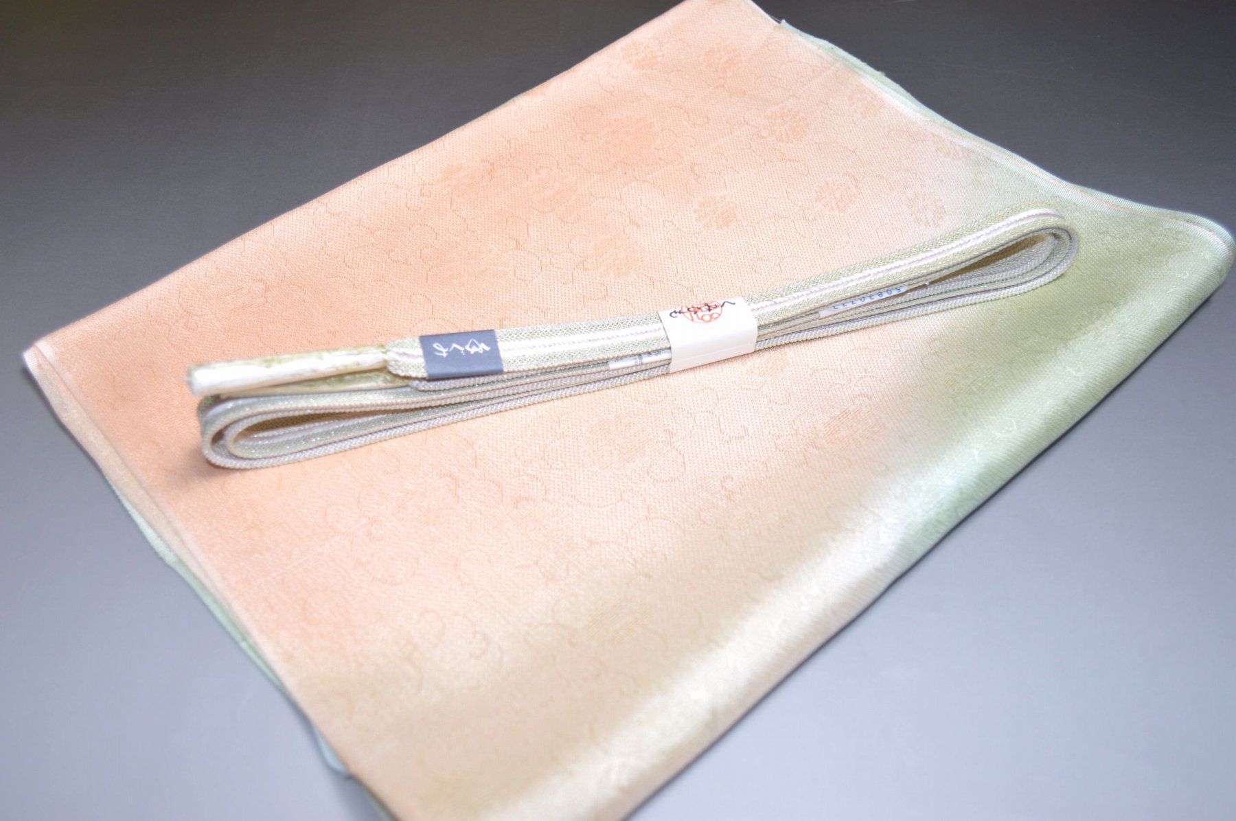 【送料無料】うすもの・単衣正装用にも◎紗帯締め紗帯揚げセット No.25524帯揚げ地色 夏虫色（なつむしいろ）色系統 正絹素材 並尺 夏物 夏のお洒落きものに◎ うすもの 単衣用にオススメ 色無地 つむぎなどに◎ 普段着 お食事会 紬 訪問着 キモノ 仙臺屋の和装小物特集