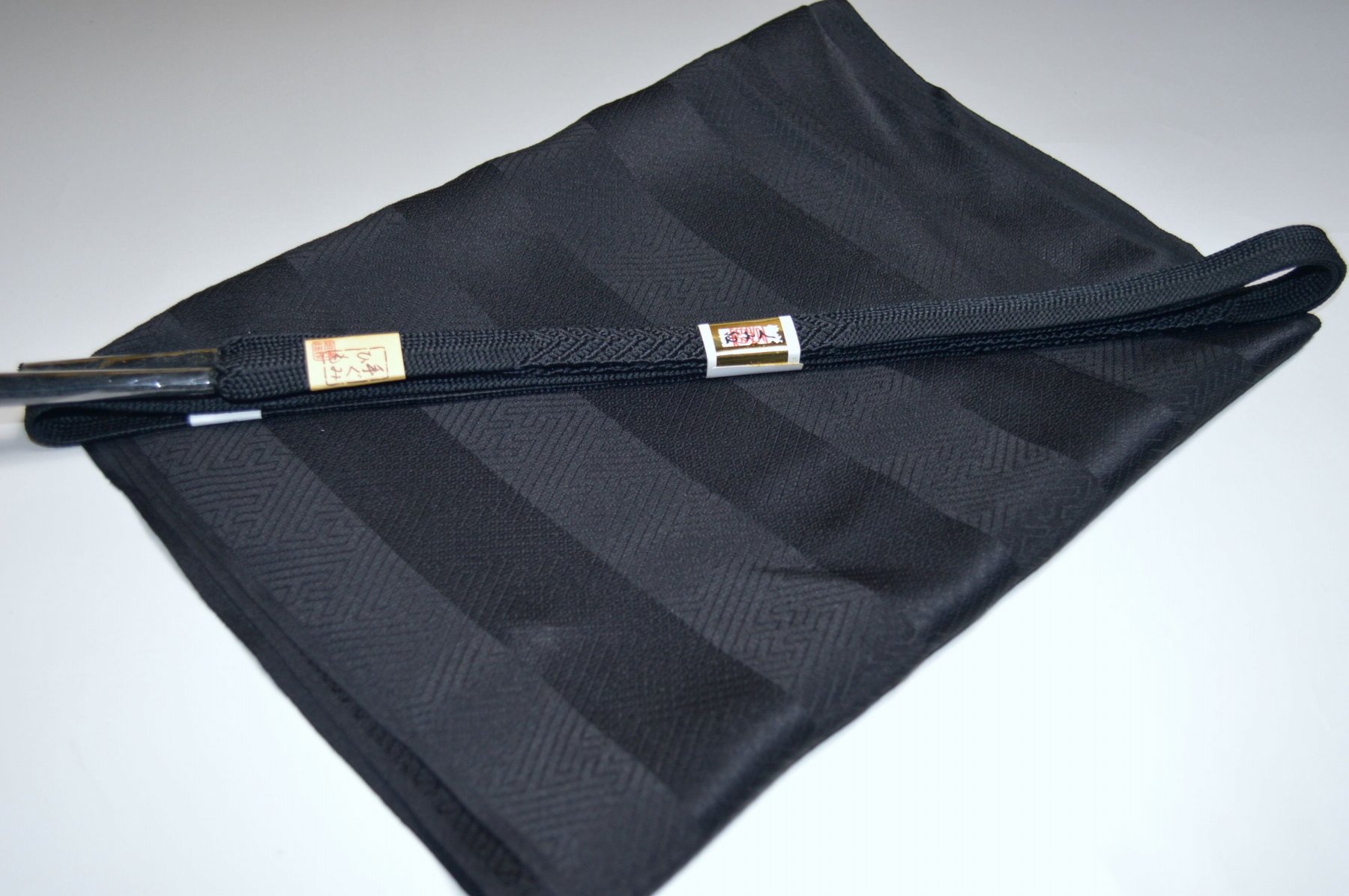 【送料無料】喪服用 帯締め帯揚げセット No.25570帯揚げ地色 黒色系統 正絹 並尺 黒色 法事 不祝儀 お..