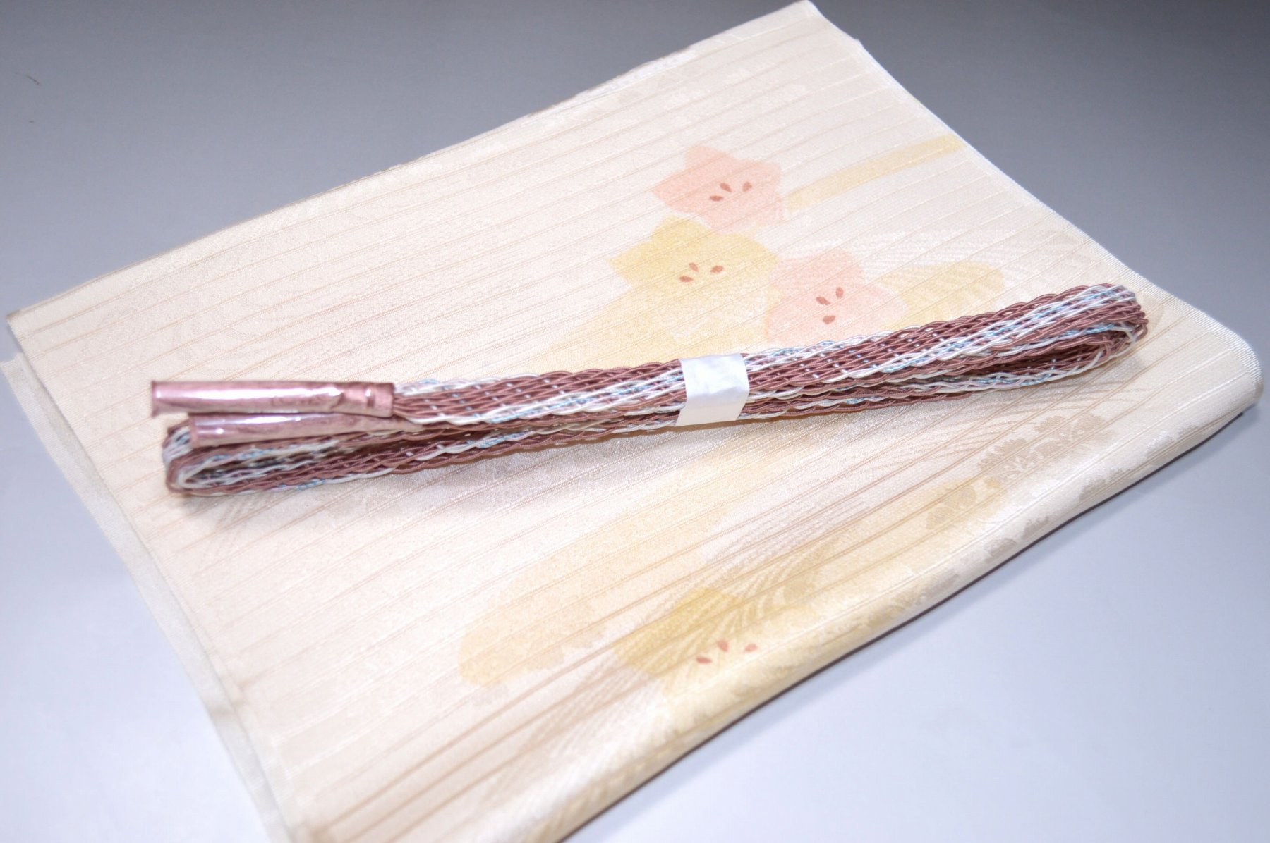 【送料無料】夏物 レース帯締め 絽帯揚げセット No.26056帯揚げ地色 練系 正絹素材 並尺 夏物 夏のお洒落きものに◎ うすもの 単衣用にオススメ 色無地 つむぎなどに◎ お稽古 普段着 お食事会 紬 訪問着 江戸小紋 色無地 付下げキモノ 仙臺屋の和装小物特集