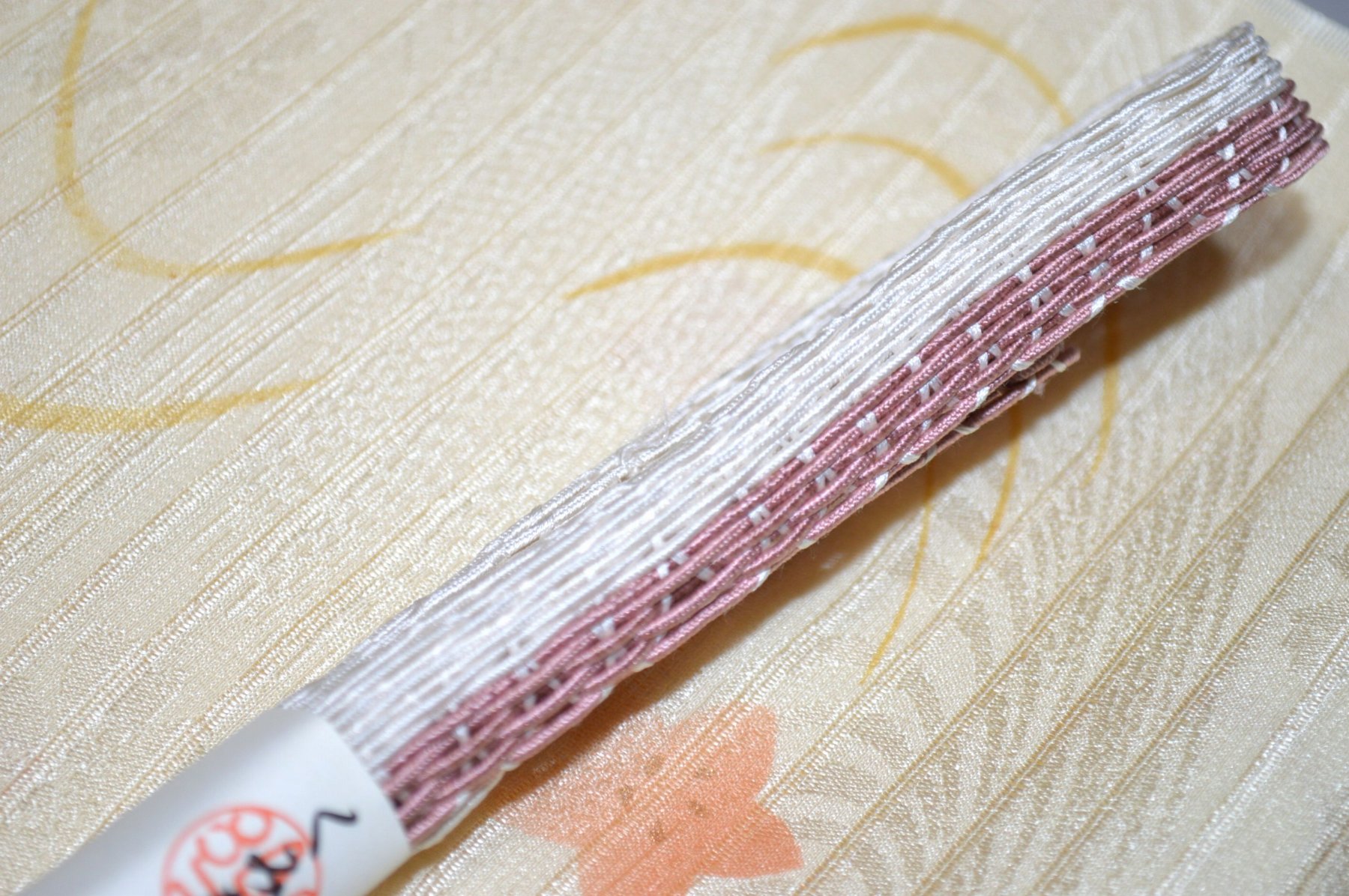キモノ 仙臺屋 2号店の【送料無料】夏物 レース帯締め 絽帯揚げセット No.26136帯揚げ地色 七竈色系 正絹素材 並尺 夏物 夏のお洒落きものに◎ うすもの 単衣用にオススメ 色無地 つむぎなどに◎ お稽古 普段着 お食事会 紬 訪問着 江戸小紋 色無地 付下げキモノ 仙臺屋の和装小物特集｜アングル2