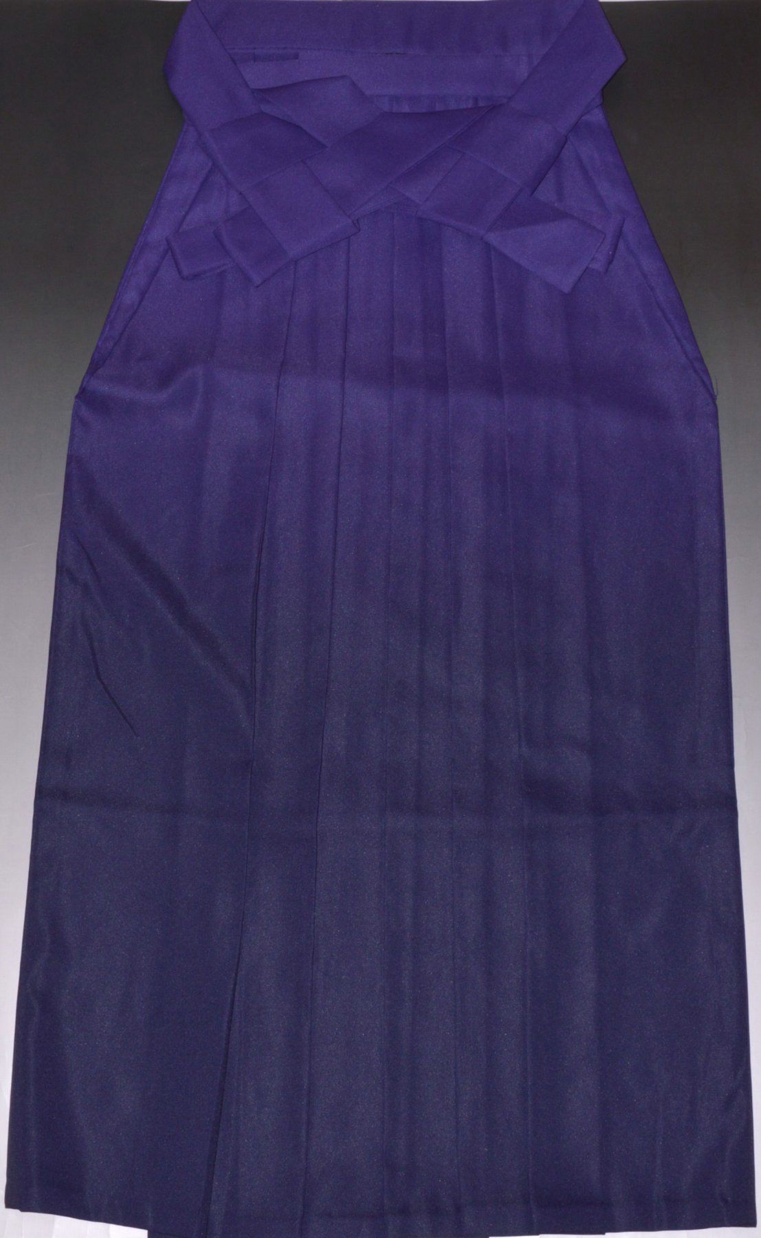 中古女性袴 卒業式 行灯袴（ぼかし）定番袴♪ 紫色 No.1028 Lサイズ 95cm（2尺5寸）適応身長約160～170cm 袴 生地しっかり ポリエステル素...